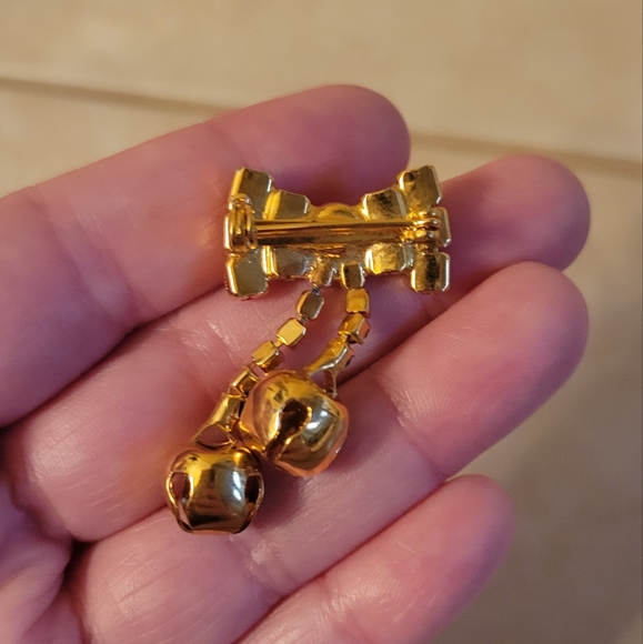 Vintage Holiday Christmas Jingle Bell Bow Pin with Rhinestones in Gold Tone - Picture 4 of 4